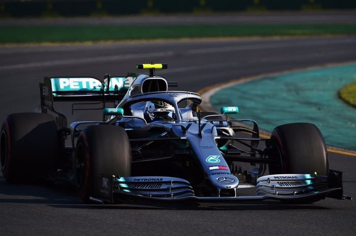 Pembalap Mercedes, Valtteri Bottas sukses meraih poin penuh di F1 Australia, Minggu (17/3/2019) usai mengalahkan rekan satu timnya, Lewis Hamilton